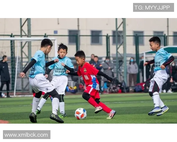 探索足球的魅力与拼音学习的结合方式让孩子们在运动中快乐成长